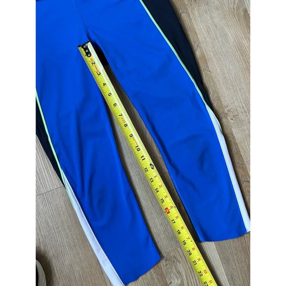 Athleta Velocity Colorblock Capri Leggings Size‎ Medium - Picture 9 of 10